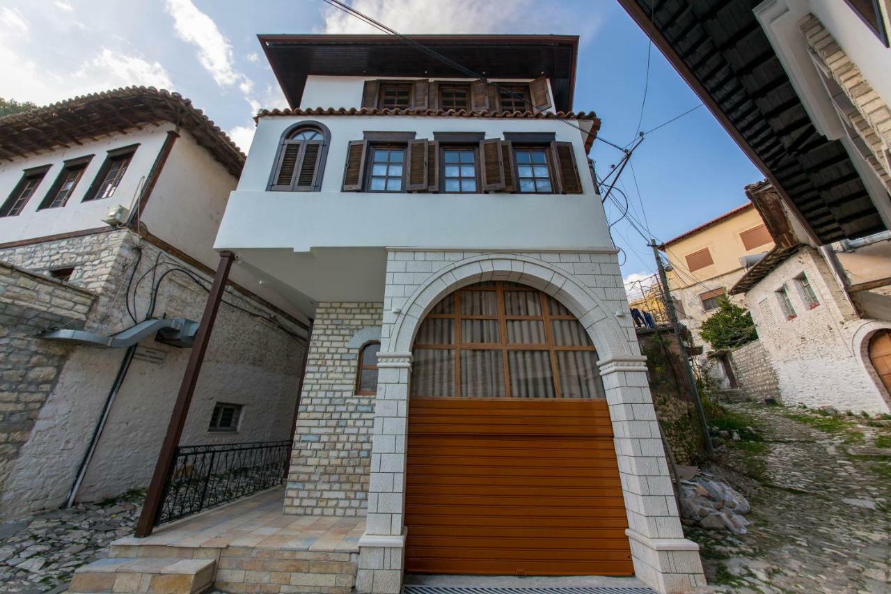 Heraklis Hotel Berat Luaran gambar