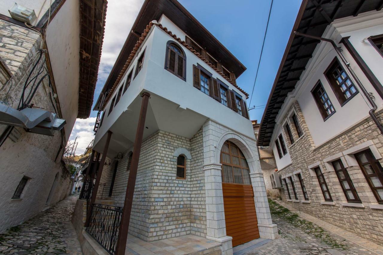 Heraklis Hotel Berat Luaran gambar